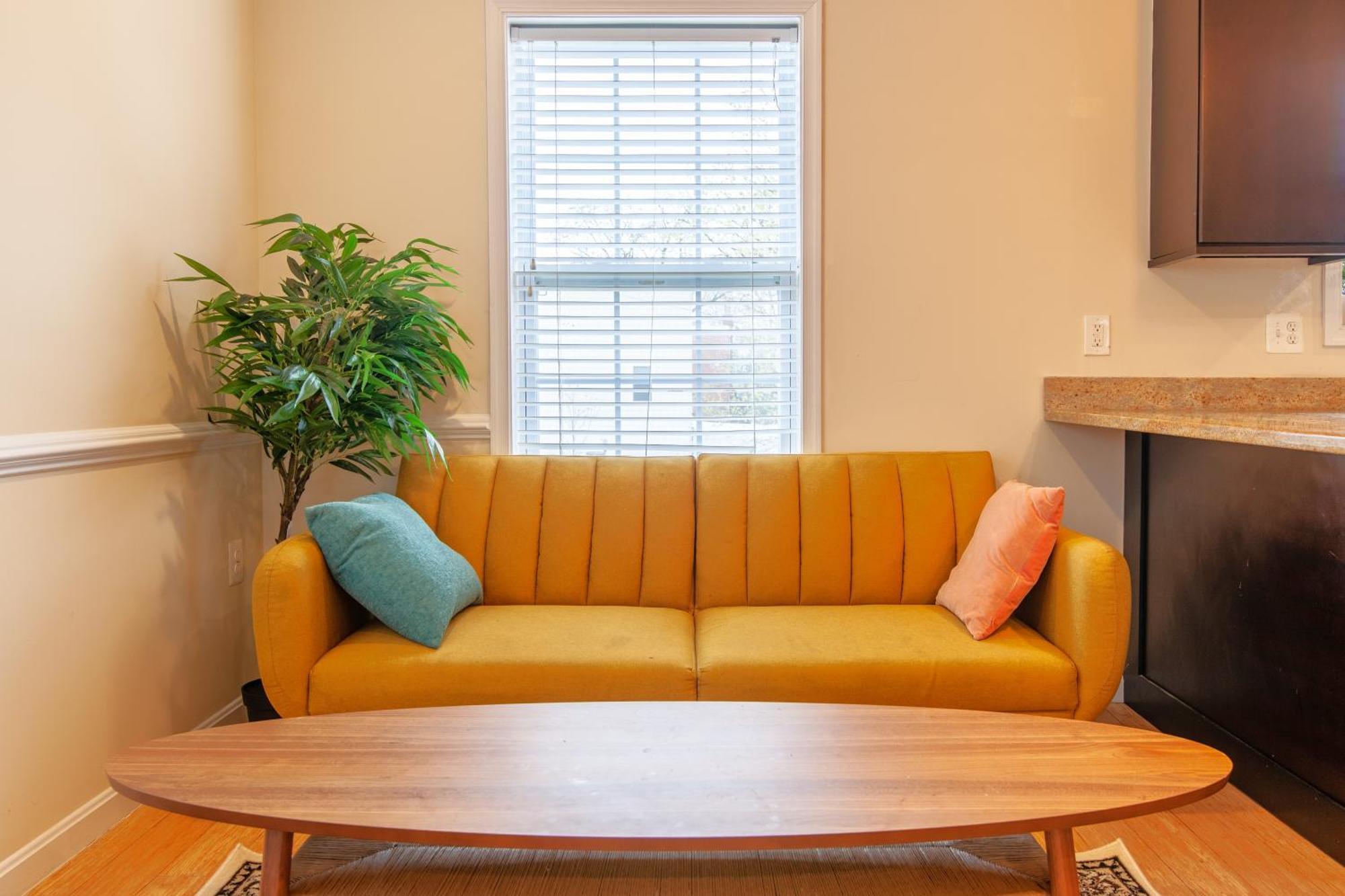 Luxury & Homey Private In Dc Bed and breakfast *